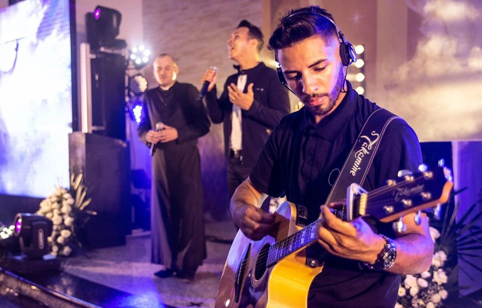 Galeria Fábio Luporinny Apresentação em Igreja com Christian Moraes.